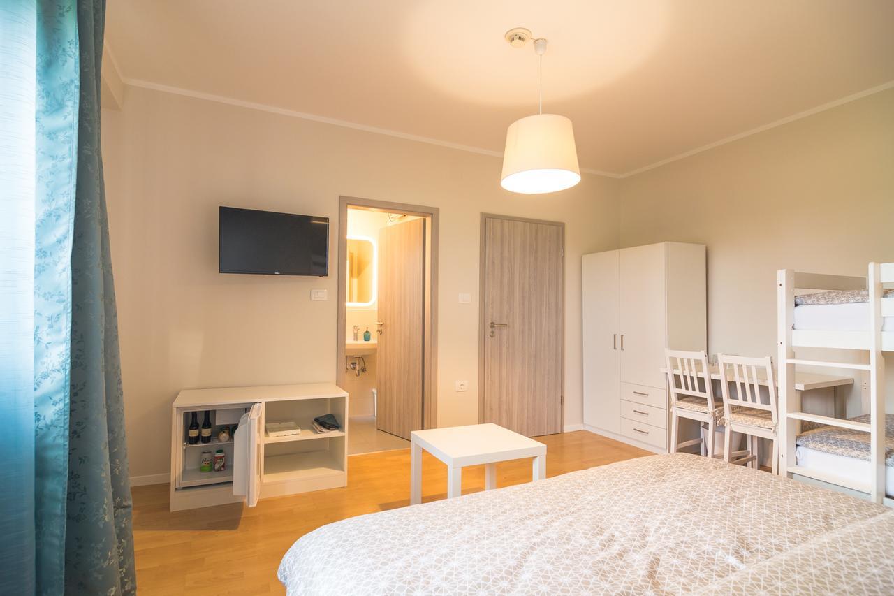 Hop House Garni Hotel Postojna Eksteriør billede