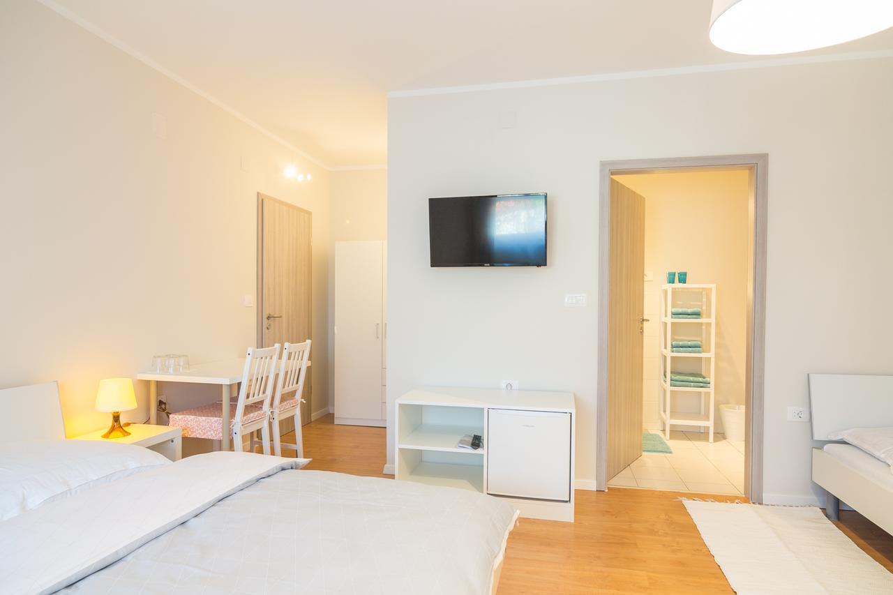 Hop House Garni Hotel Postojna Eksteriør billede